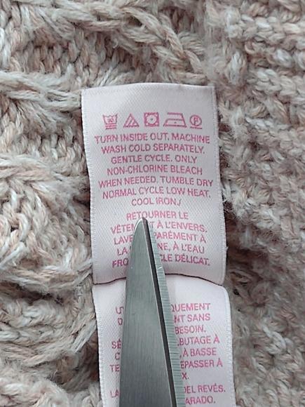 Victoria Secret Cable Knit Sweater Women's Size Medium Cream Colored EUC - Picture 9 of 11